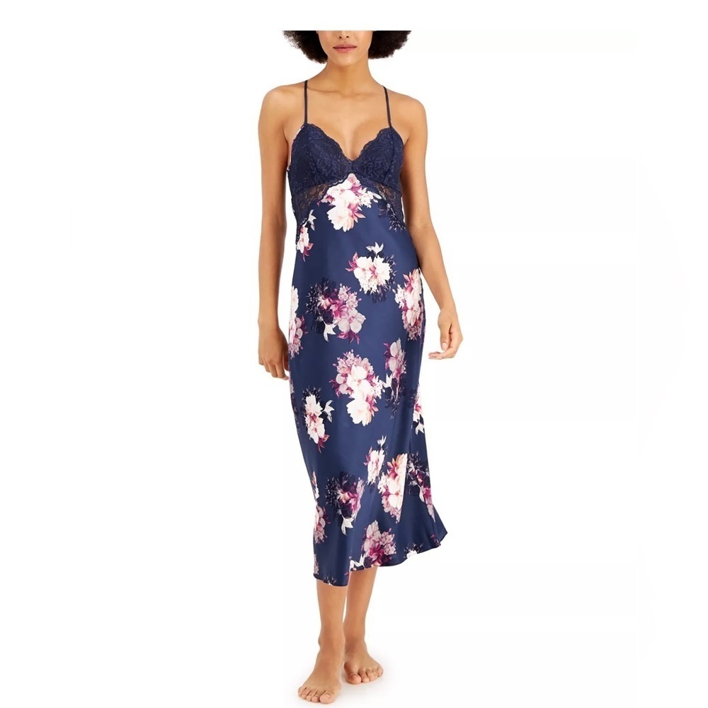 NWT INC
Satin Lace-Trim Floral-Print Nightgown